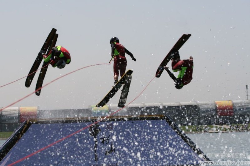 中美澳藝術滑水對抗賽