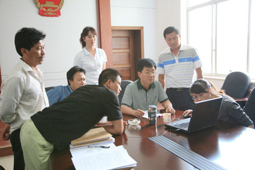 把矛盾化解在訴訟中——云南紅河中院調解千畝土地承包糾紛案紀實