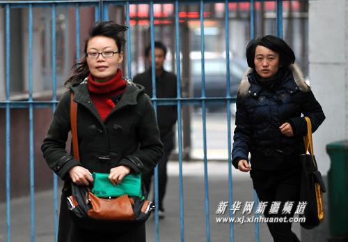 新疆上萬(wàn)人參加公務(wù)員考試