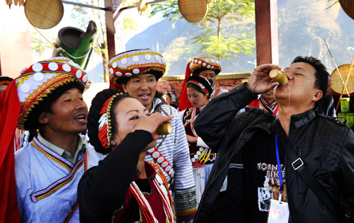 傈僳族“闊時(shí)節(jié)”：醉了怒江