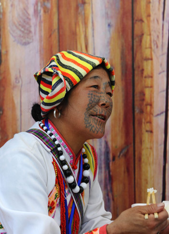 到怒江傈僳族鬧“闊時(shí)”節(jié)(組圖)