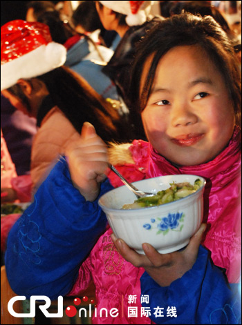 志愿者在山里學校的晚餐（組圖）