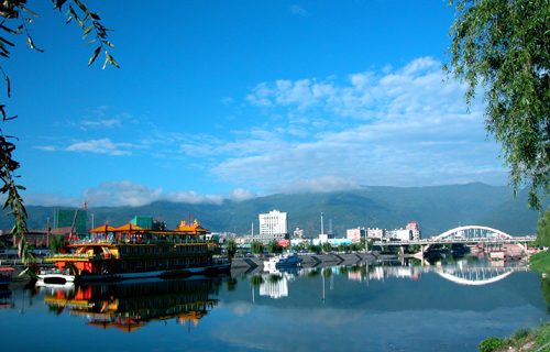 大理洱海：悠悠“杜鵑”情