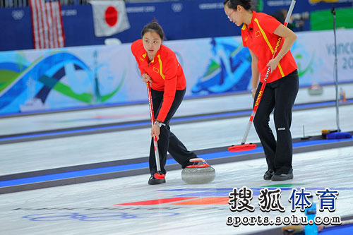 冬奧女子冰壺最強(qiáng)戰(zhàn) 中國(guó)加局6-5送加拿大首敗