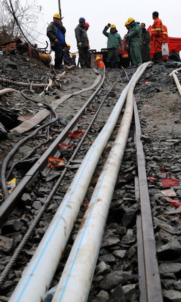 河南積極組織泌陽透水事故搶險