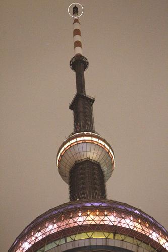 上海東方明珠塔頂端發(fā)射架發(fā)生火災(zāi) 無人員傷亡