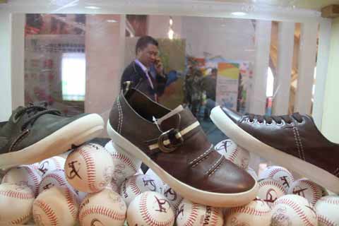 第十二屆鞋博會在“中國鞋都”晉江隆重開幕