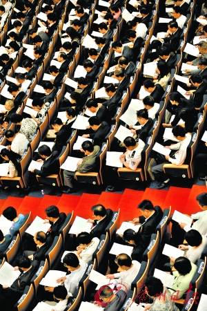 王榮：深圳要以殺出一條血路的勇氣走出一條新路