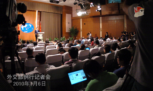 秦剛就美韓黃海軍演、中巴關(guān)系等答問