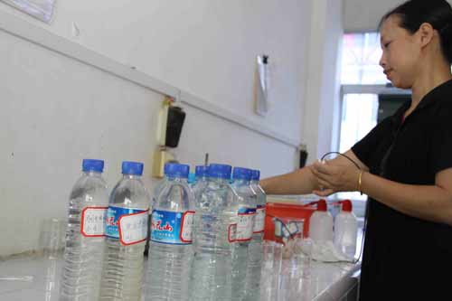 上杭縣環(huán)保部門每日檢測(cè)汀江水質(zhì)均穩(wěn)定達(dá)標(biāo)