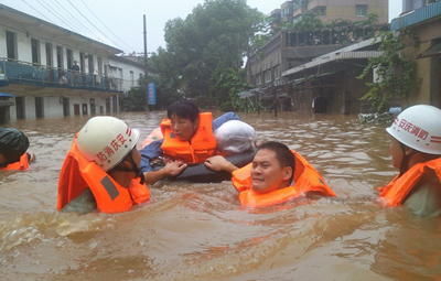 戰滔天巨浪 救黎民百姓—安徽省安慶市消防支隊抗洪搶險紀實