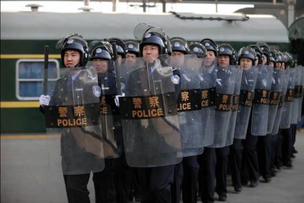 鐵警練兵 備戰春運