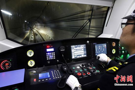 北京5條地鐵線正式開通試運(yùn)營(組圖)