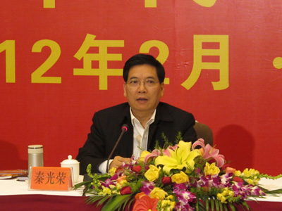 秦光榮：推進云南經濟實現新跨越