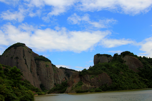 中國(guó)日?qǐng)?bào)網(wǎng)記者深入贛州 感受革命老區(qū)生活