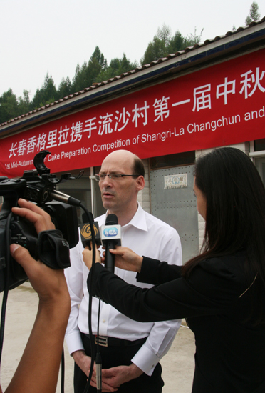 泉眼鎮(zhèn)舉辦第一屆中秋打月餅比賽