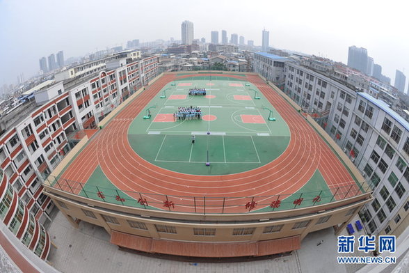福建莆田學(xué)校投資3000萬建空中操場