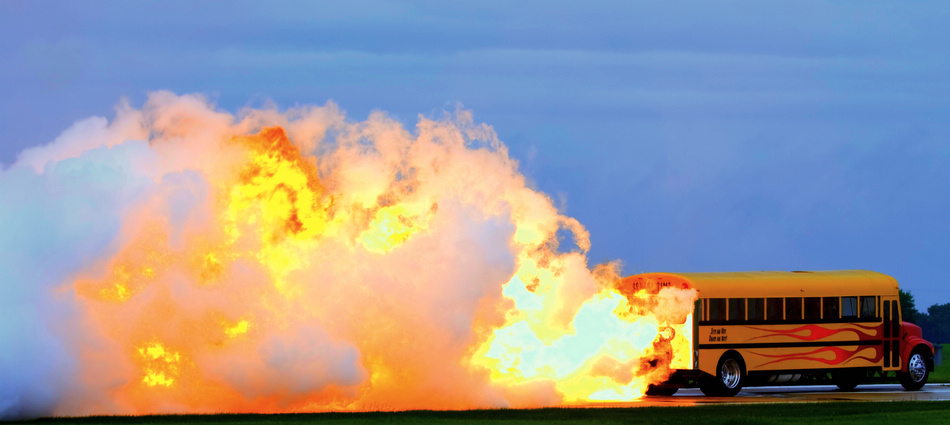 挑戰人類極限 盤點世界各地奇聞怪事