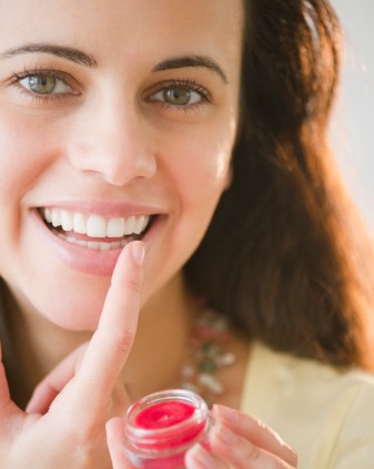 白領養生：飯后12件小事 讓你美麗大變身