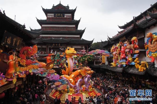 春節長假各地景區迎人潮