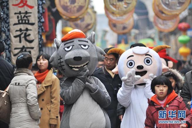 春節(jié)長假各地景區(qū)迎人潮