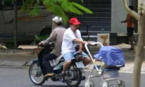 太囧 老爸帶孩子太坑人了