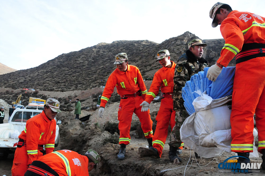 2000余人參與西藏滑坡災害搜救 尚未發現生命跡象