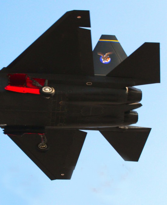 日媒稱(chēng)中國(guó)殲31不如F35 技術(shù)“全靠盜竊”