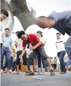 抓石子拍方包跳皮筋……舊時的游戲，還記得嗎