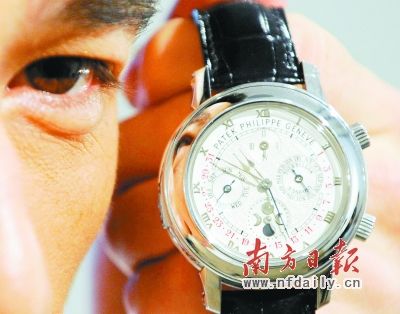 名表收藏有竅門：到拍賣行低價(jià)競(jìng)購(gòu)