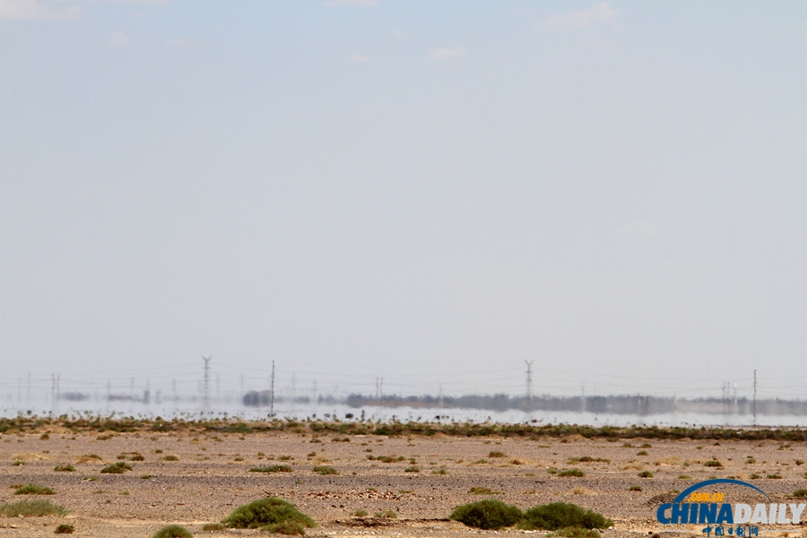 哈密：高溫炙烤 戈壁驚現“海滋”奇觀