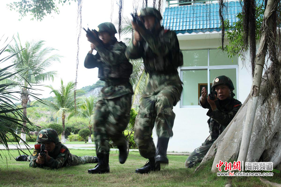 武警三亞支隊國慶前夕練兵忙