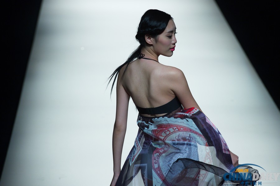 中國時(shí)裝周上演性感內(nèi)衣秀