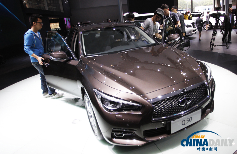 第十一屆廣州國際車展開幕 頂級車輛齊聚亮相