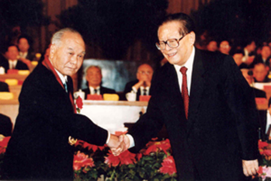 國家科學(xué)技術(shù)獎勵大會在北京舉行 張存浩、程開甲獲最高科學(xué)技術(shù)獎