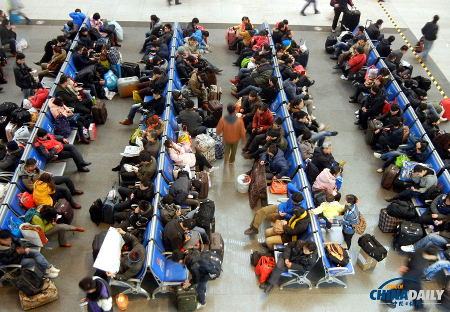 蘇州火車站迎來(lái)春運(yùn)前客流高峰