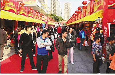 辦年貨：港人北上“只逛不買” 深圳客南下掃貨