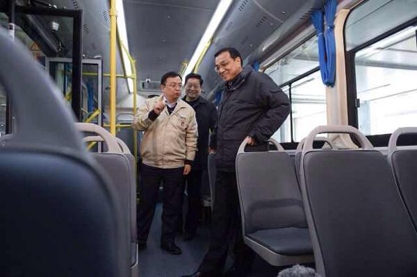 李克強(qiáng)：直面問題，向污染宣戰(zhàn)！