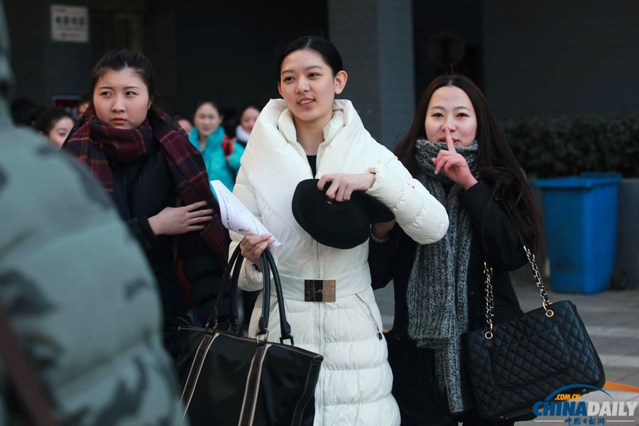 北京電影學院藝考初試 錄取比例超過100比1