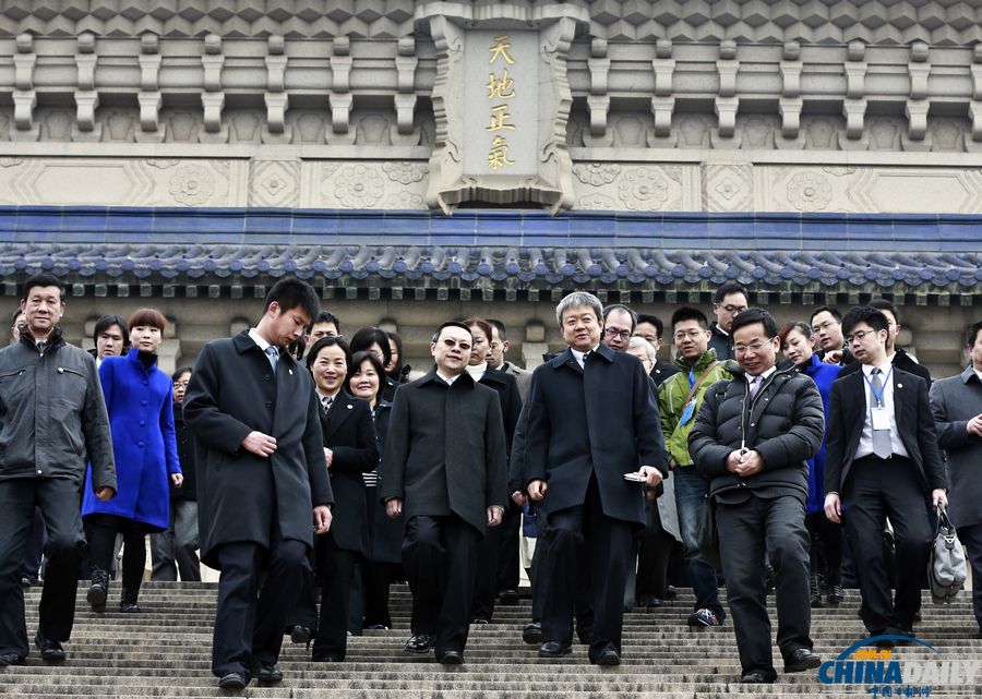 臺(tái)陸委會(huì)負(fù)責(zé)人王郁琦拜謁南京中山陵