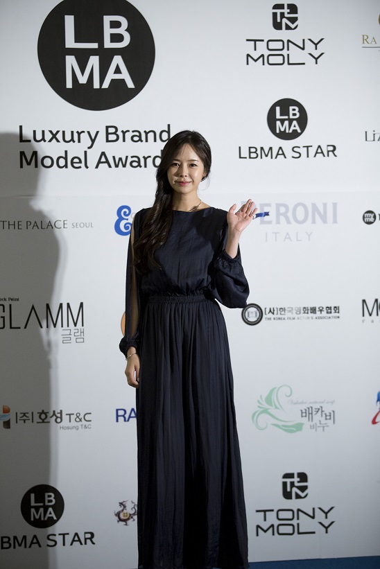 W娛樂(lè)助力演員趙慧仙變身歌手