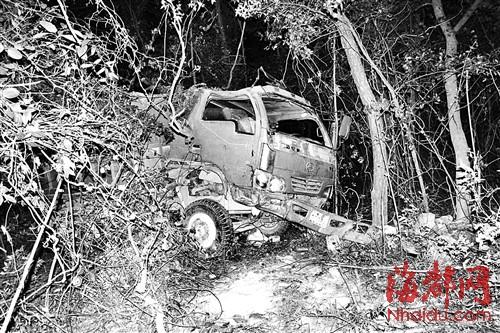 莆田送葬車子返程時墜崖致5死7傷 車上十余人坐后斗