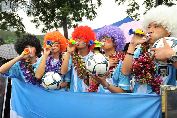 南京舉辦青奧文化節暨“國際交流日”嘉年華