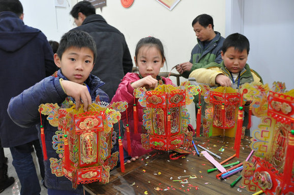 歡樂(lè)鬧元宵 錫城節(jié)日氣氛濃