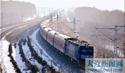 大連機車94臺和諧3C型電力機車集中交付