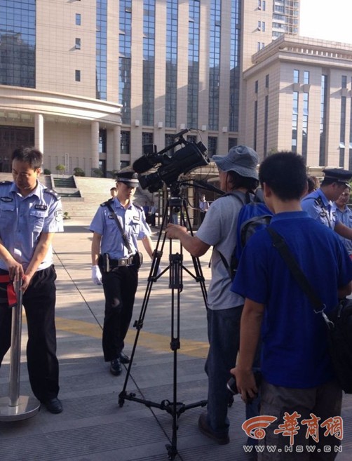 “表哥”被訴受賄25萬(wàn)元 504萬(wàn)存款來源不明