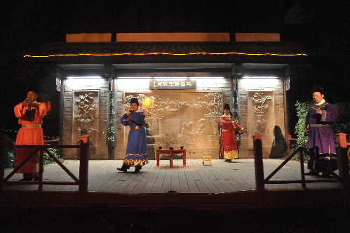 “江蘇紅色旅游行”之夜游秦淮河