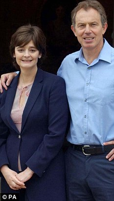 布萊爾夫人烤焦面包觸發(fā)火警 三輛消防車白白出動