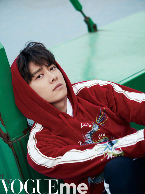 過(guò)年啦！來(lái)和明星學(xué)學(xué)怎樣穿紅衣最好看（組圖）