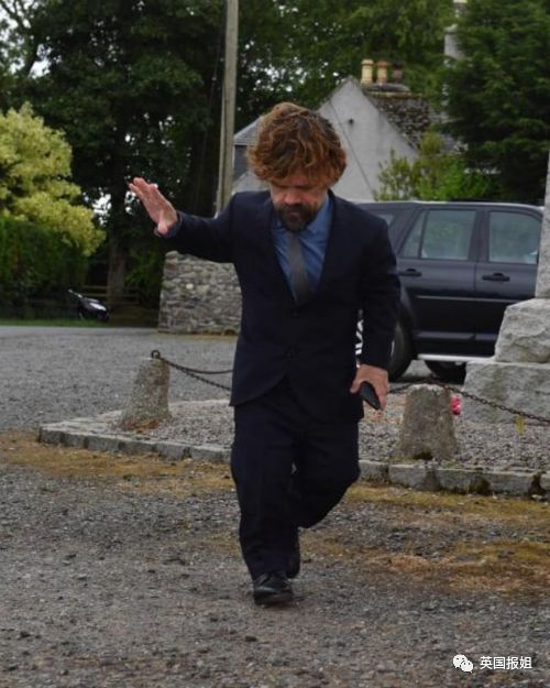 權(quán)游最甜愛情修成正果:哈靈頓和萊斯利舉行婚禮